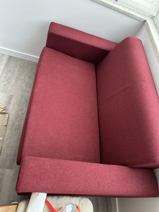 Sofa vermelho de 2 lugares como novo