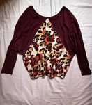 Camisola oversized animal print. Como nova.