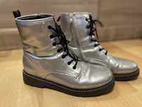 Buty/kozaki damskie jesienno-zimowe.