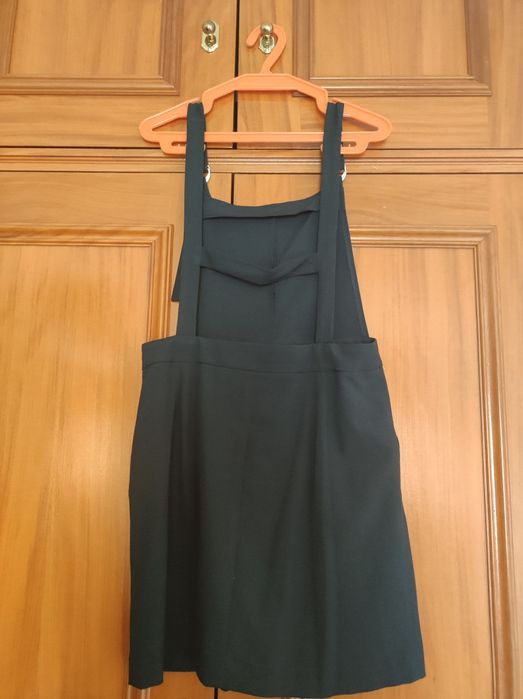 Vestido jardineiras azuis Stradivarius