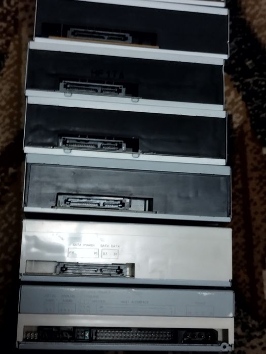 Zestaw napędów DVD