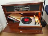 Radiola Junior 8 DDR NRD radio gramofon vintage