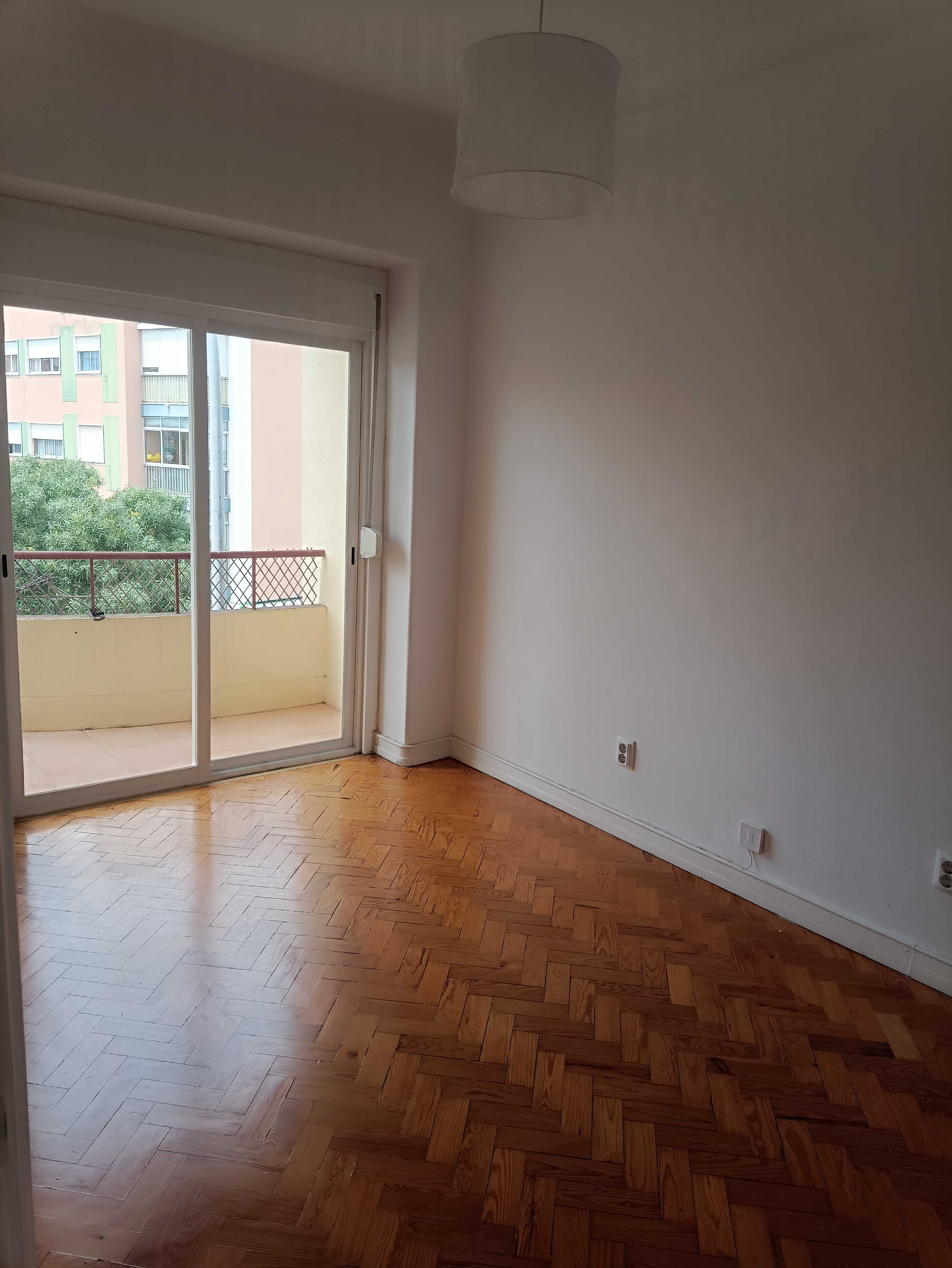 Arrendo T2  Mina/Amadora