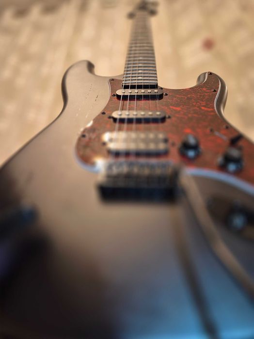 Harley Benton ST-20HSS — gitara, która brzmi lepiej niż kosztuje