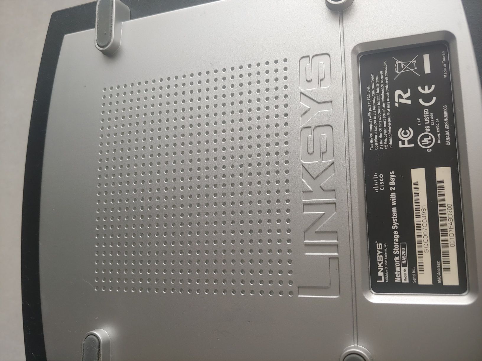 Serwer plików NAS Linksys NAS200 Cisco + 2 dyski