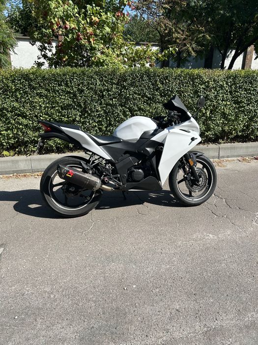 Продам Honda cbr125