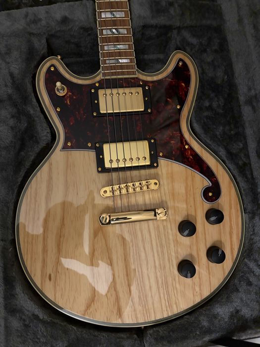 D’Angelico Deluxe NAA