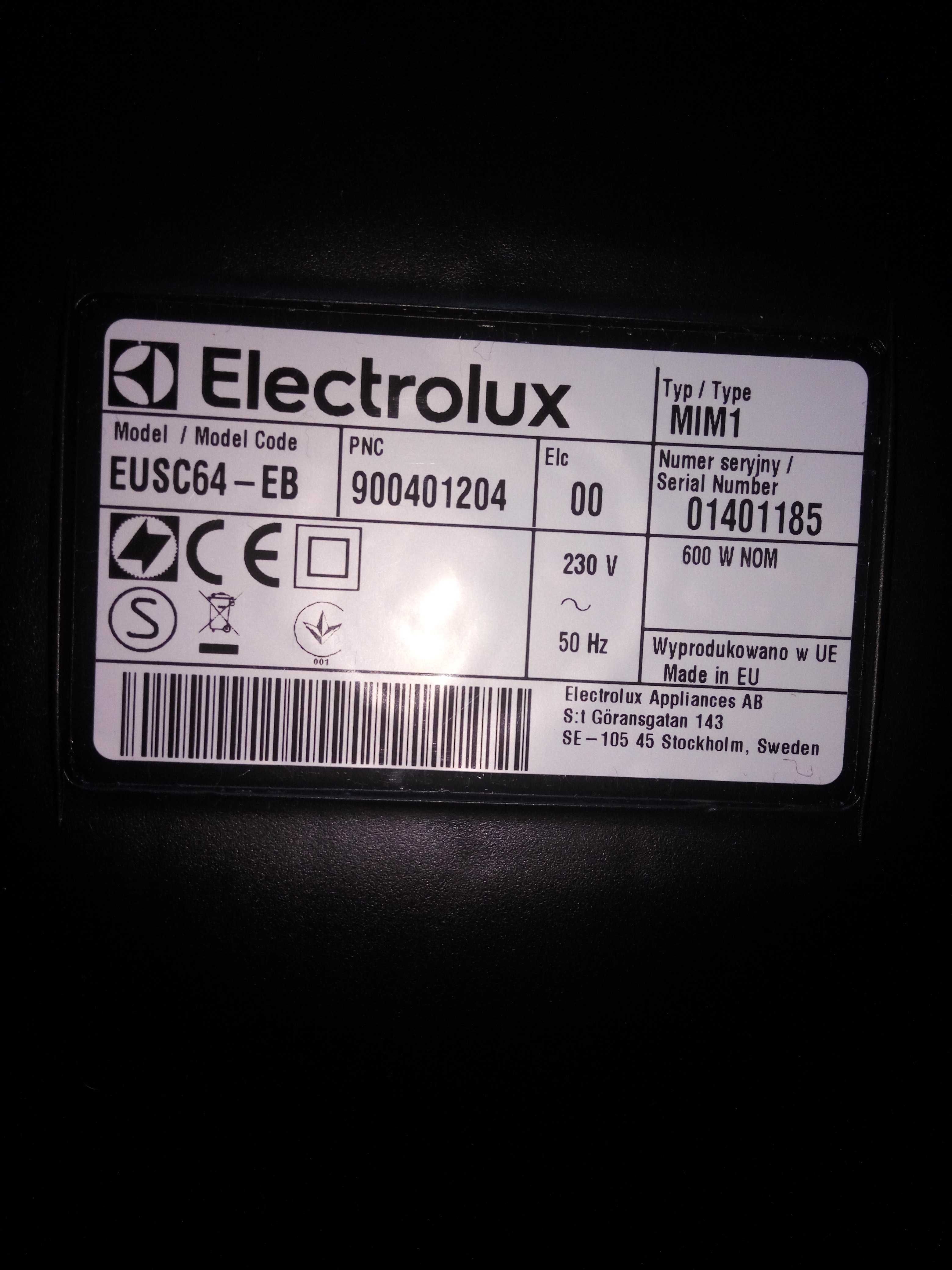 Новый Пылесос ELECTROLUX (Швеция) В упаковке.Мощный,Тихий.Турбощетка.