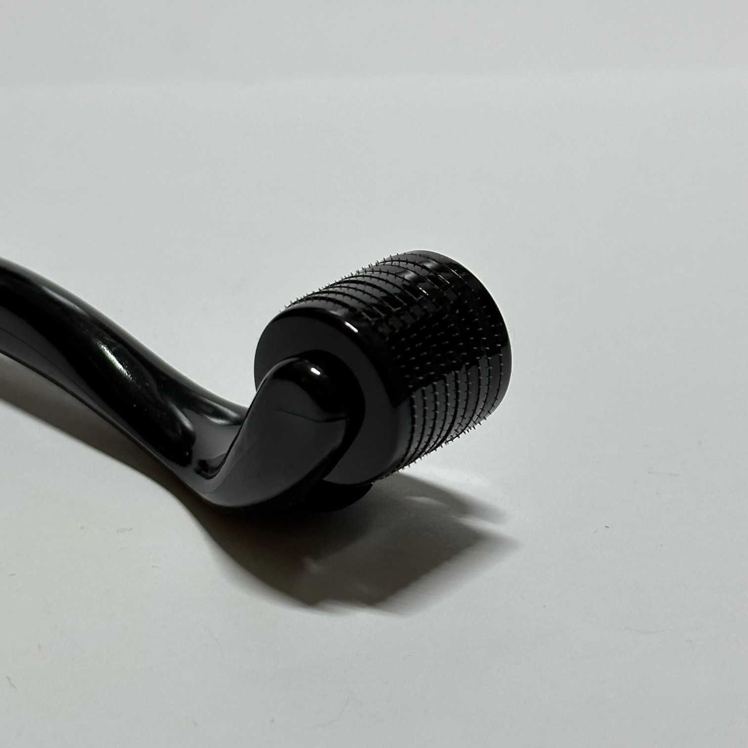 Roller do Twarzy Mikro Igły Masaż Peeling Looksmaxing Broda Wałek