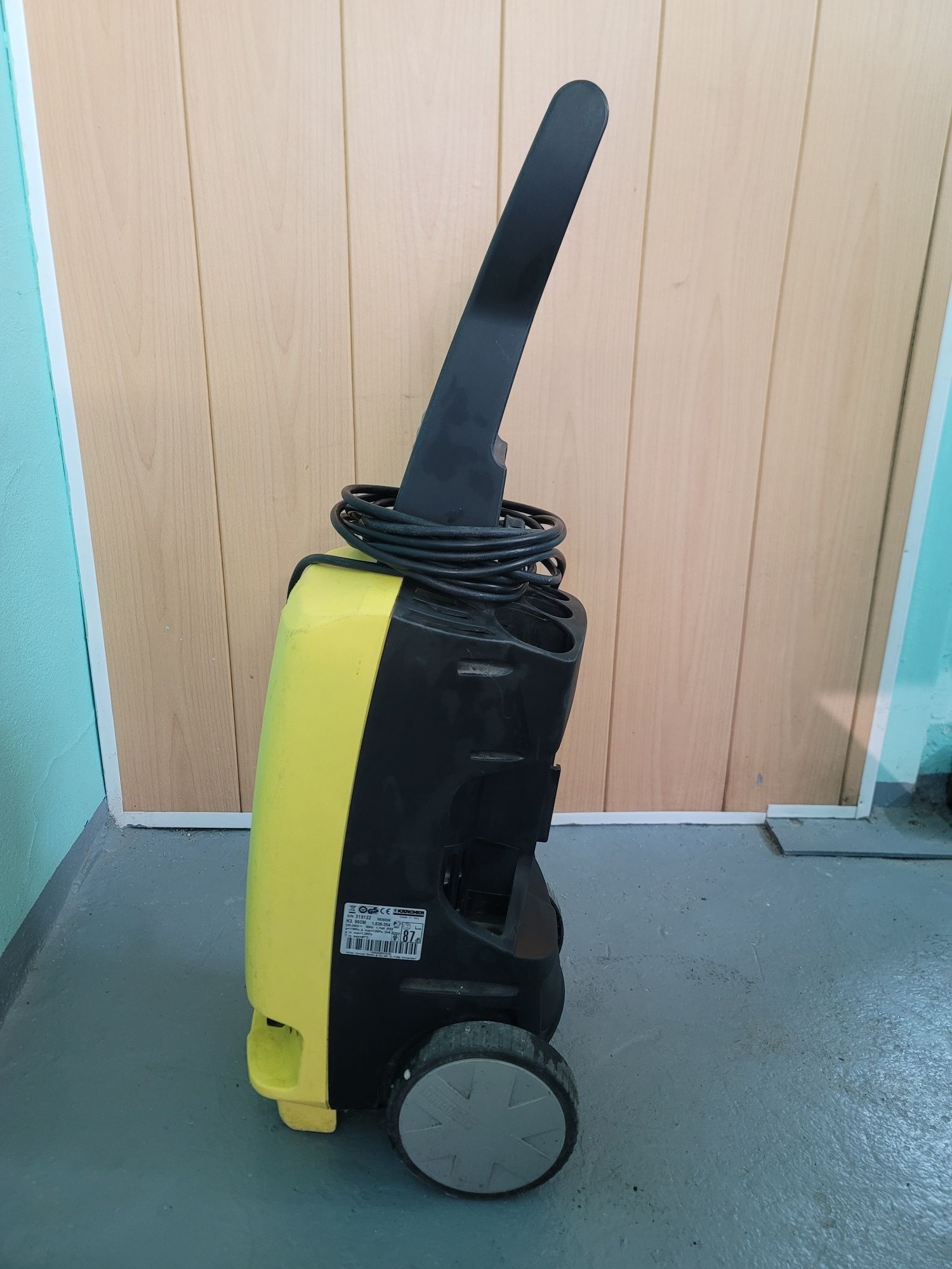 Продам минимойку Karcher K3.960