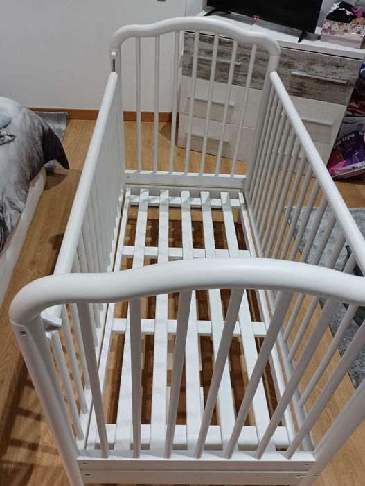 Cama bebé como nova - lacada branco + colchão viscoelastico + edredão