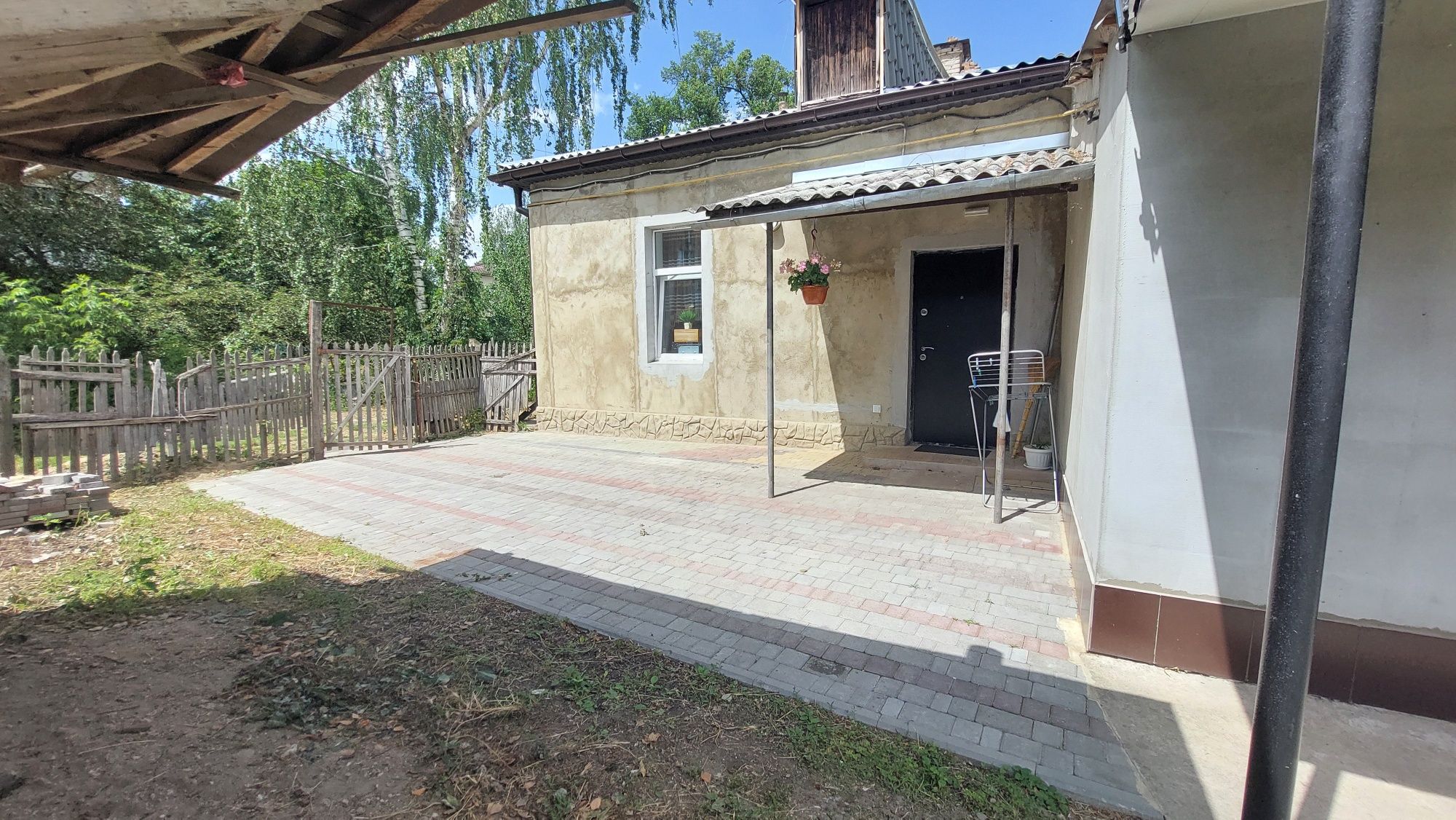 Продам частину будинку. Вул.Вірменська,80.