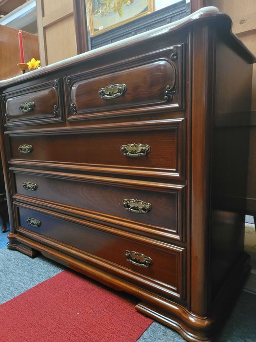 Grande cómoda em madeira com tampo em pedra e espelho - óptimo estado