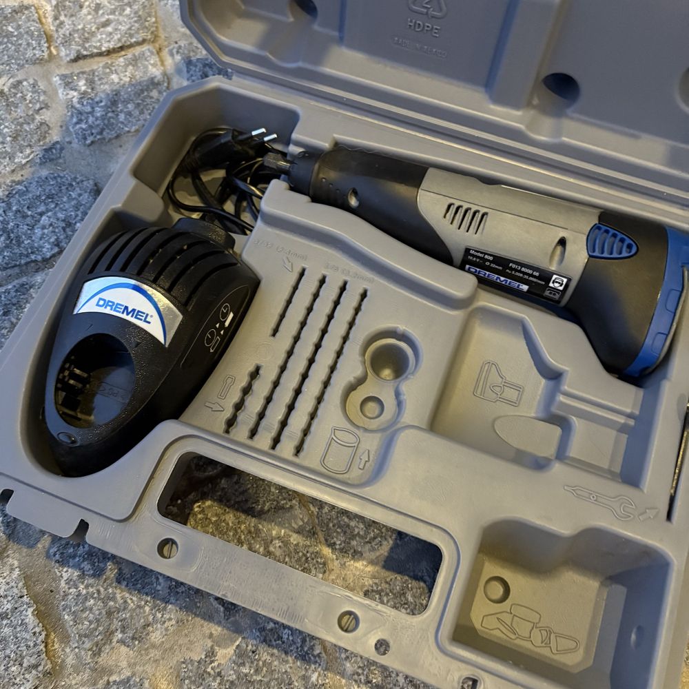 Dremel 800 Sem Fios – 10,8V | Como Nova