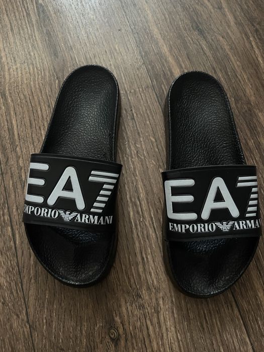 Летние шлепанцы Armani! 36 размер! Новые! Недорого