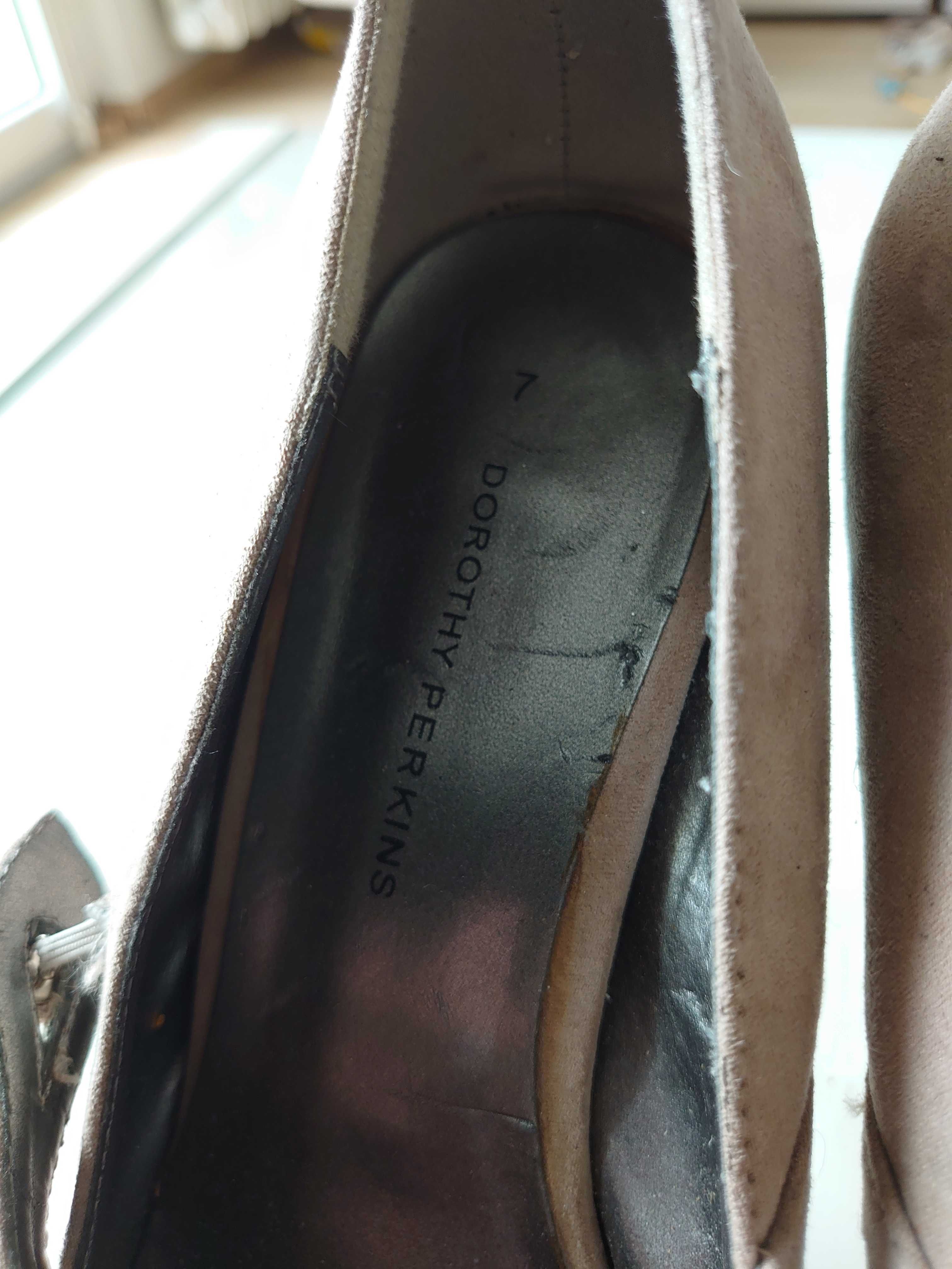 Dorothy Perkins beżowe szpilki r. 40
