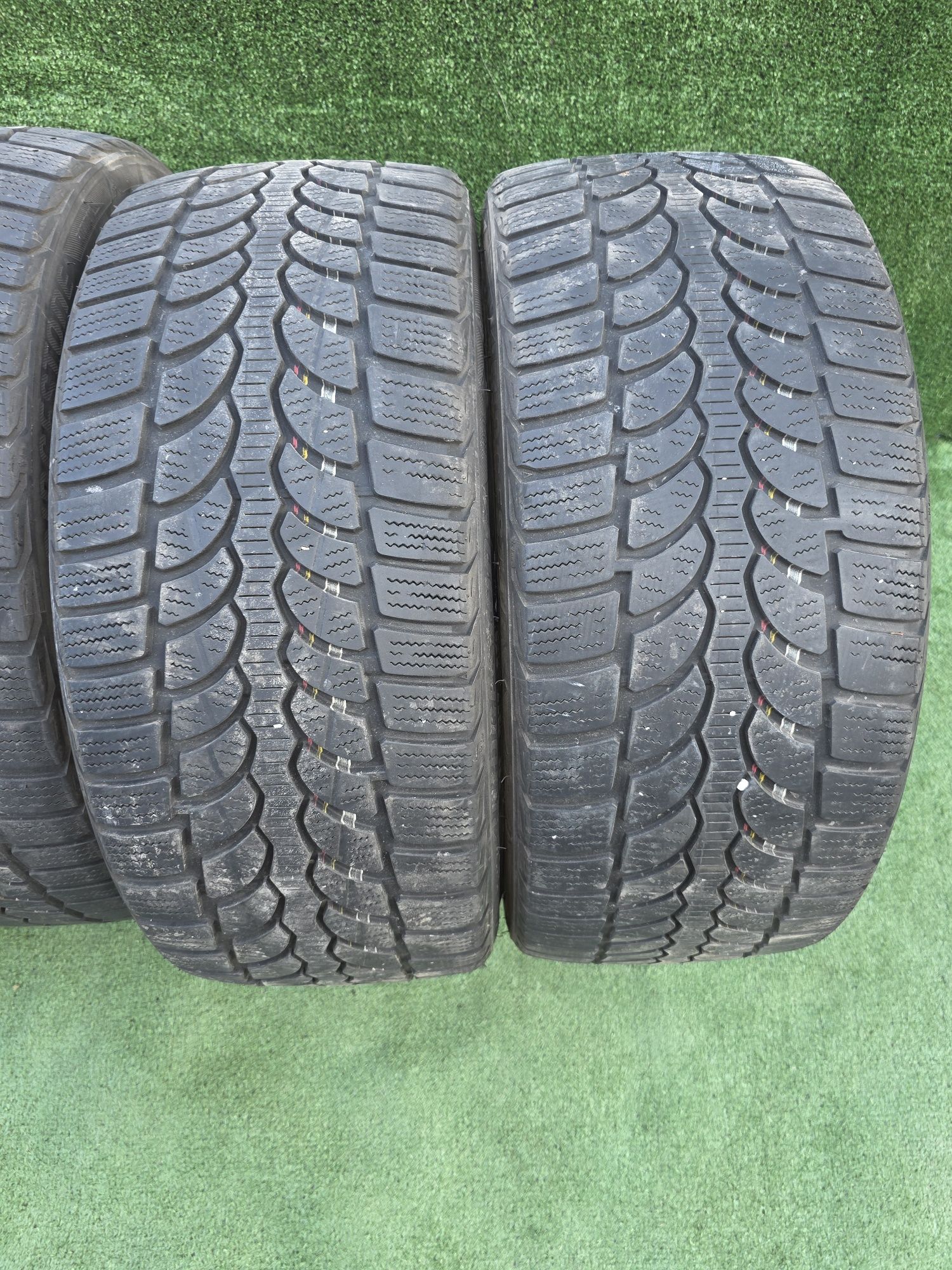 Sprzedam opony zimowe Bridgestone  225/40R18