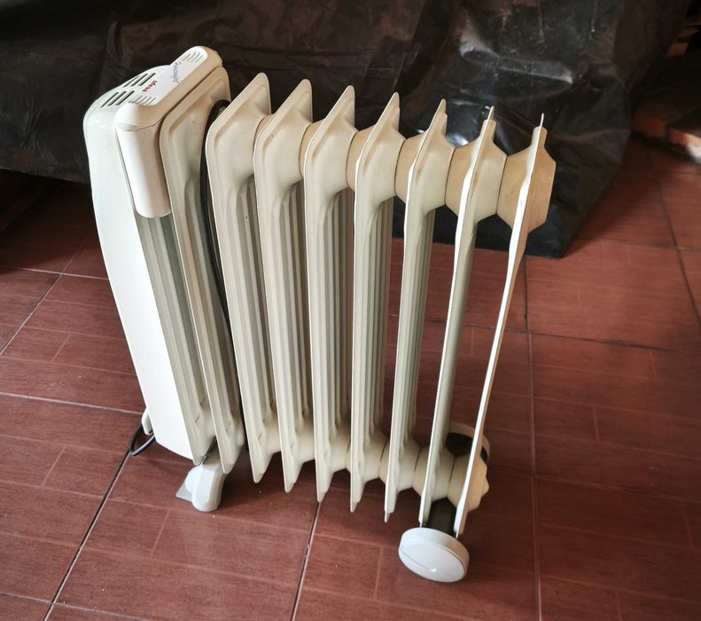 Aquecedor óleo em estado razoável, marca ufesa