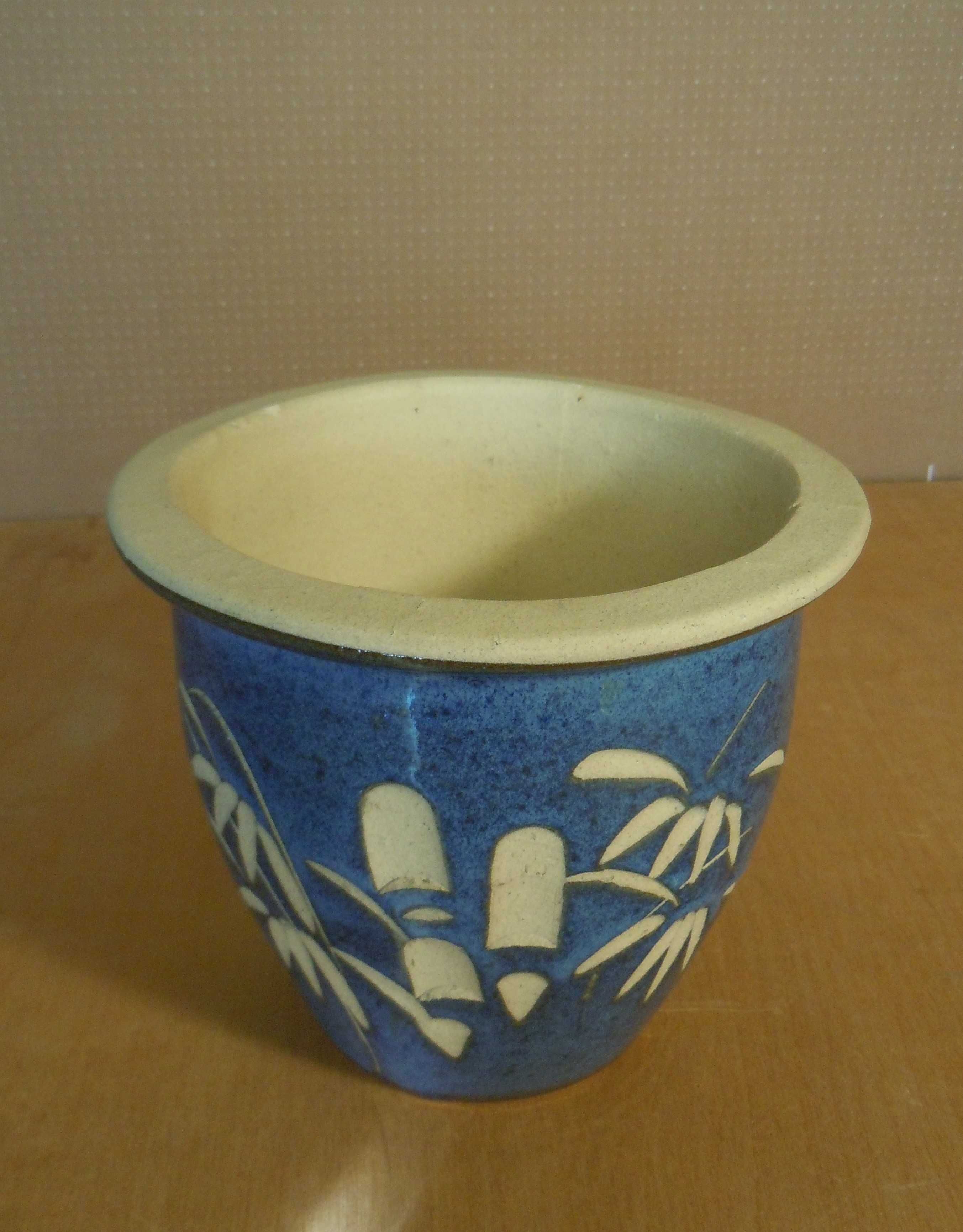 Ładna solidna ceramiczna doniczka j. nowa