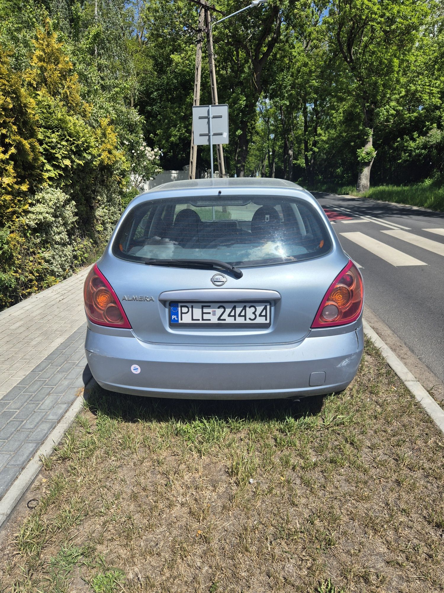 Nissan almera  2005r