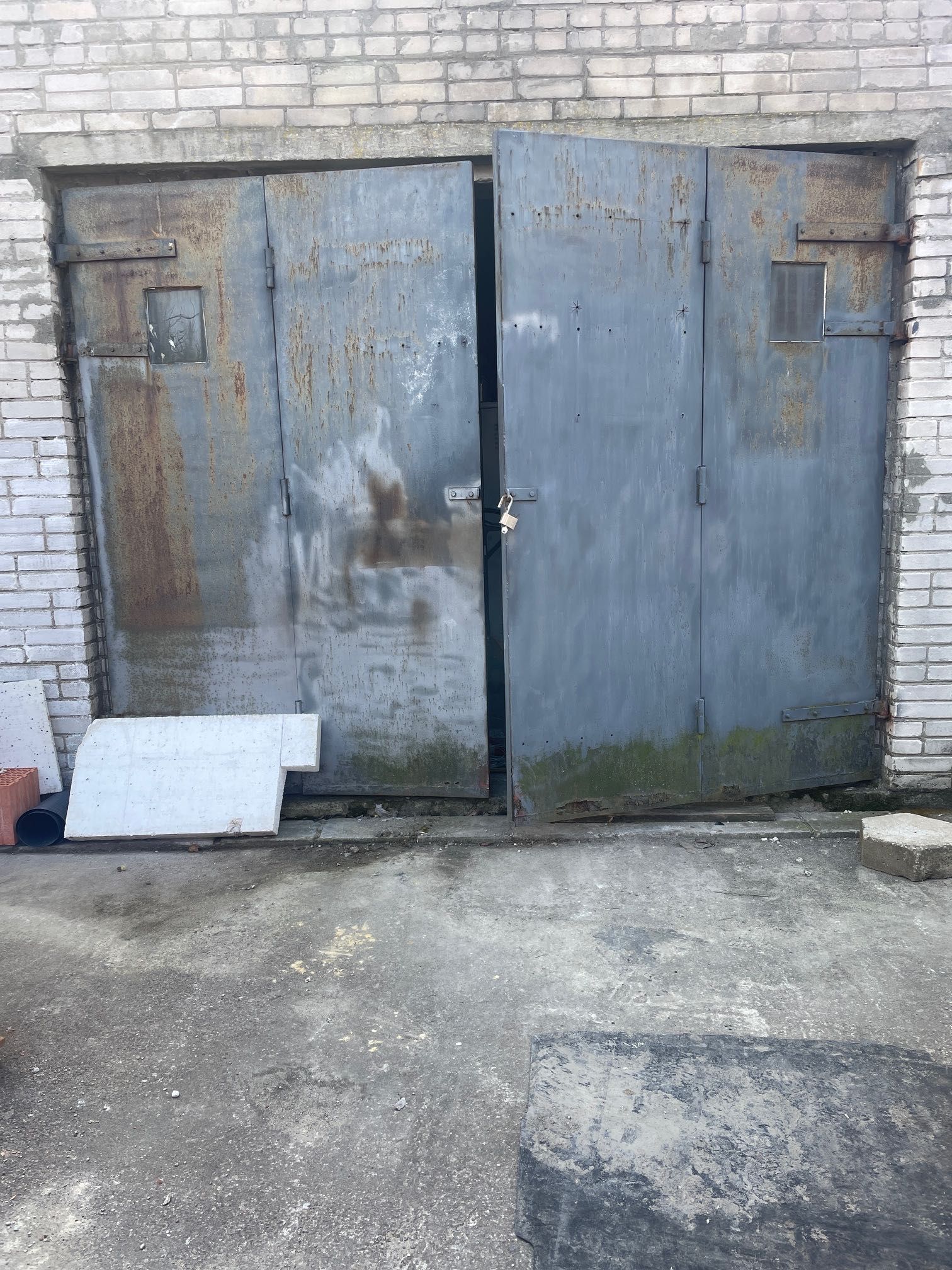 sprzedam drzwi garażowe metalowe szer 332 cm x h255 cm