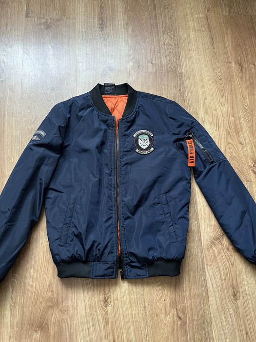 Осінньо-весняна куртка бомбер