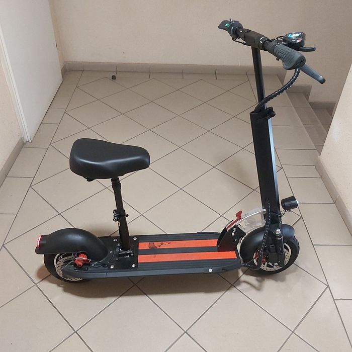 Hulajnoga elektryczna stan bardzo dobry, niski przebieg
