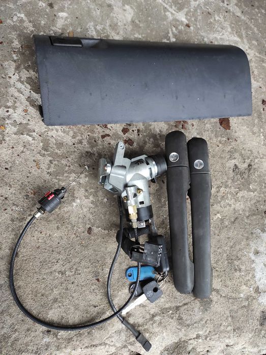 Замок запалювання, ручки, ключ, бардачок, контактна группа на Віто 638