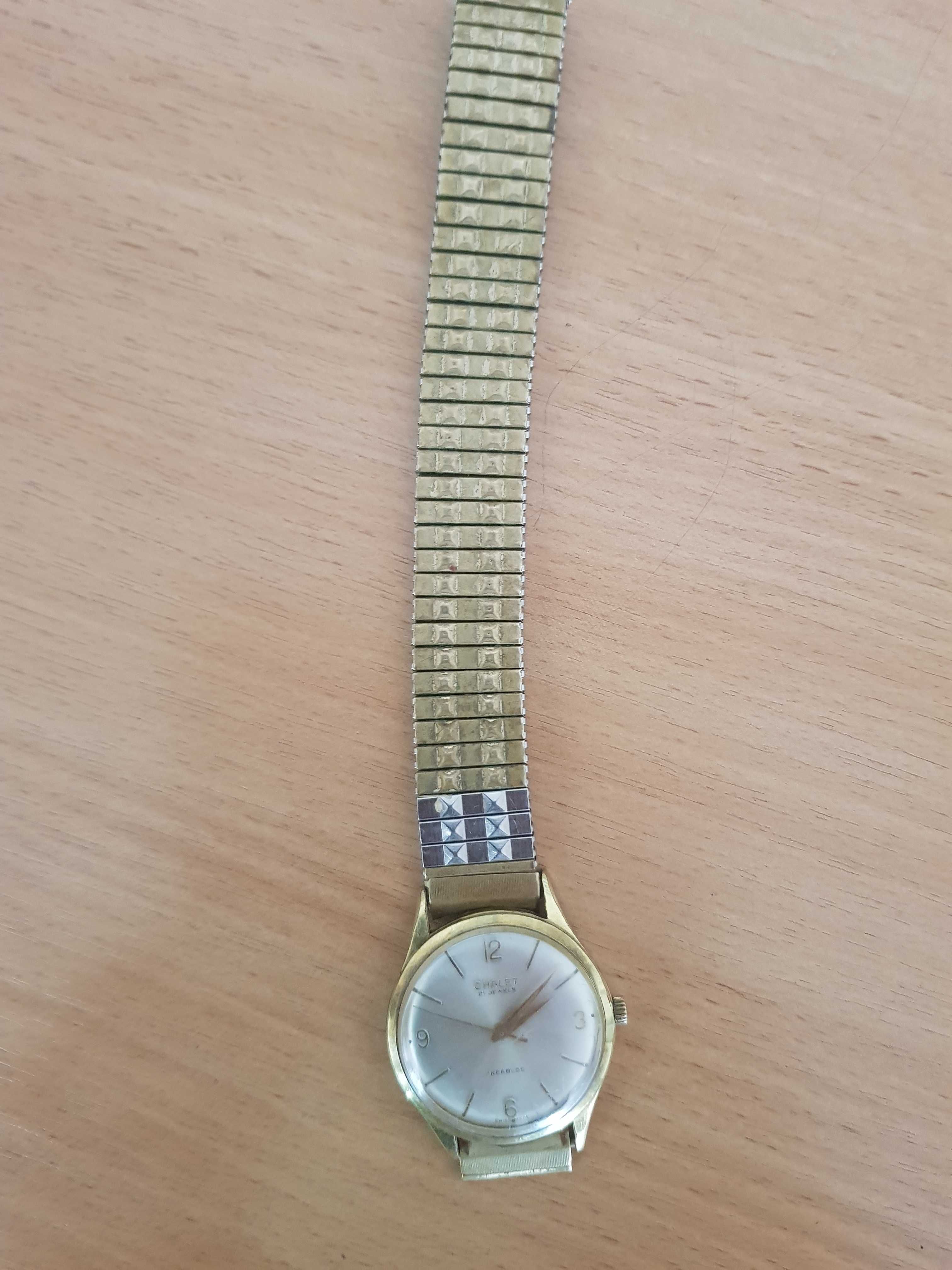 Pozlacany zegarek nareczny Chalet