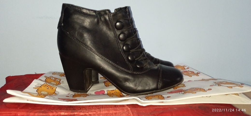 Buty Botki Kozaki Damskie Krótkie Kwadratowy Obcas Deichmann Ariane 36