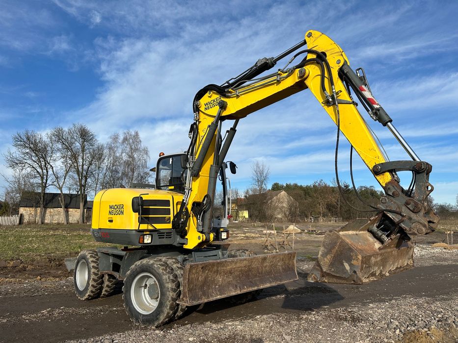 Usługi Koparką Obrotową  Wacker Neuson Ew100