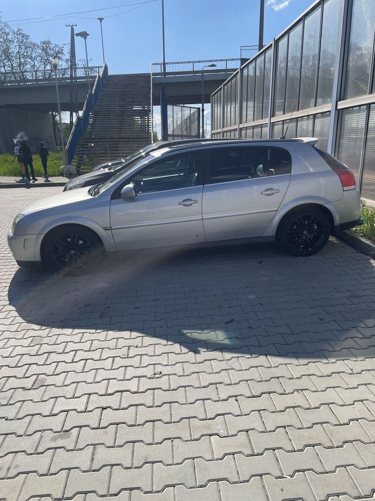 Opel Signum 3.2V6 w dobrym stanie