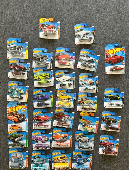 Samochodziki Hotwheels