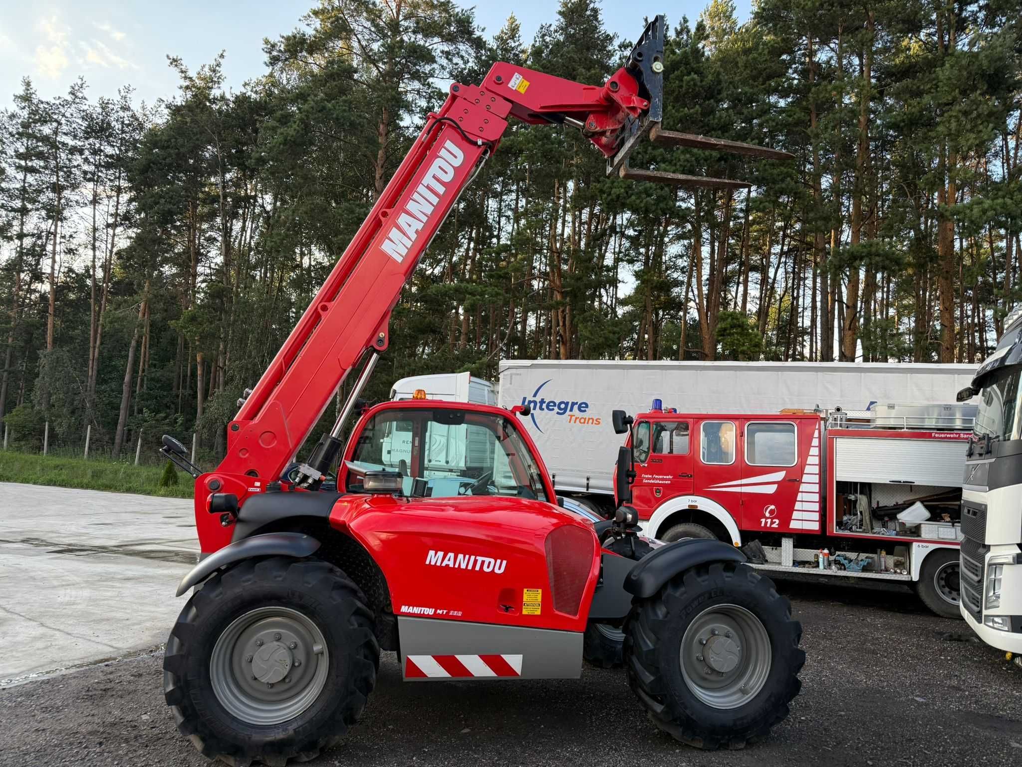 Ładowarka teleskopowa Manitou MT 932 , 2016 r , 270 mtg !!! z Francji.