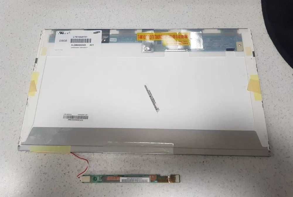 Глянсова Матриця Samsung 15.6" (LTN156AT01)" 30-pin / HD "(1366x768)"