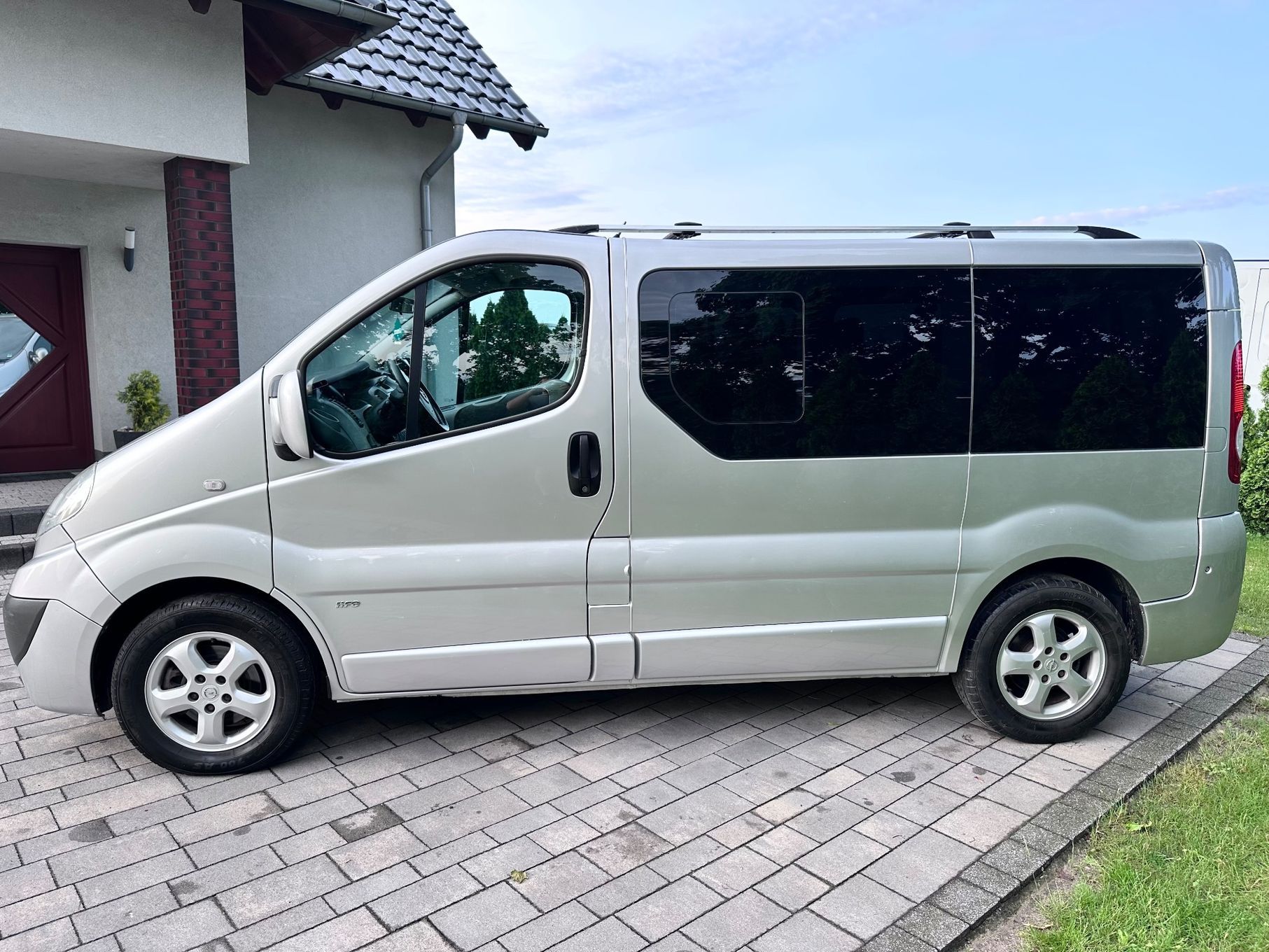 Opel Vivaro Kamper, Westfalia Łóżko Stolik, Campervan