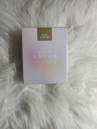 Woda perfumowana Eau So Loved z serii Avon Luck