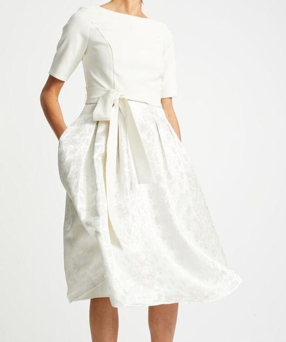 Nowa sukienka koktajlowa/wizytowa 52