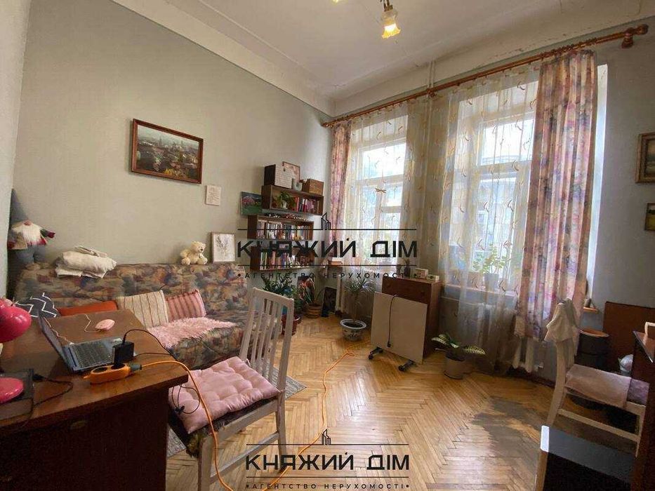 Продаж 3 кімнатна квартира м. Олімпійська КОД 21147044