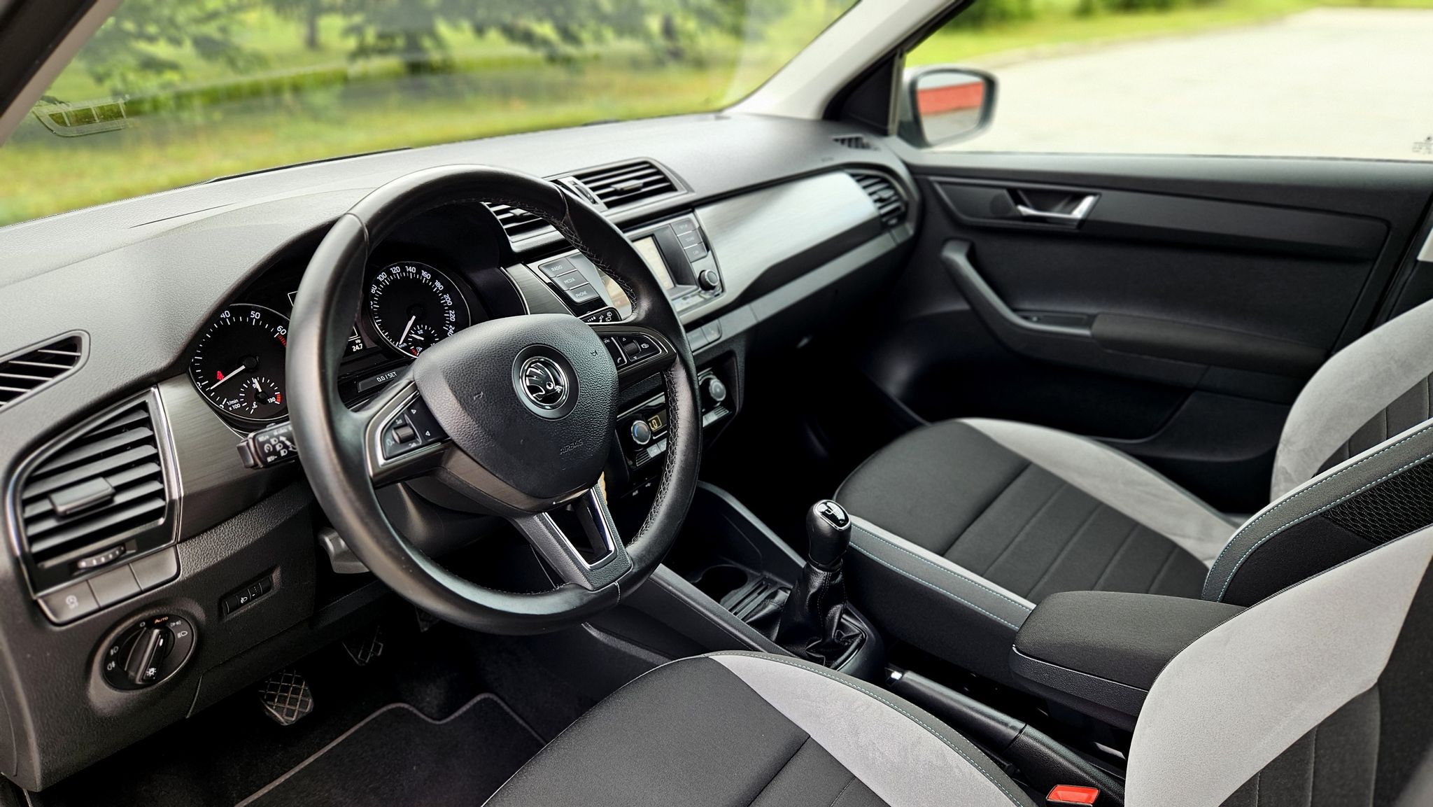 Skoda Fabia TYLKO 37555km Przebiegu /FULL SERWIS SKODA /Tempomat /Alufelgi /PDC