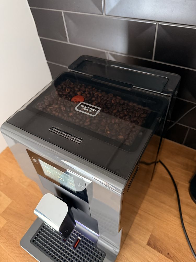 Ekspres ciśnieniowy KRUPS Intuition Preference EA872B Ciemnoszary