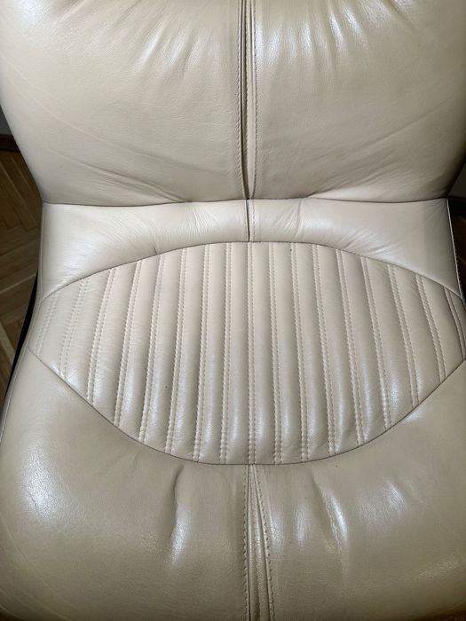 Крісло для офісу. Крісло з натуральної шкіри Nowy Styl Germes.