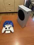 Xbox series S+dwa pady z ladowarka Super stan!