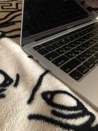 Продам MacBook A2251 на запчасти (pro 13-2020г)