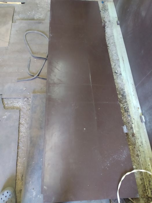 Продам двери металлические