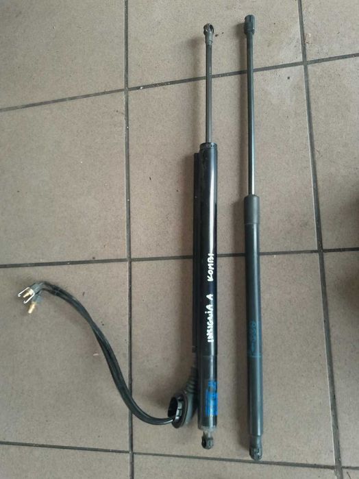 Insignia A 2.0 CDTI kombi - siłowniki tylnej klapy KOMPLET