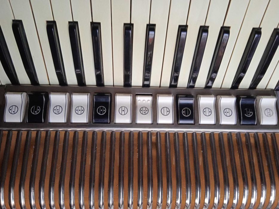 Akordeon Hohner Tango VI M