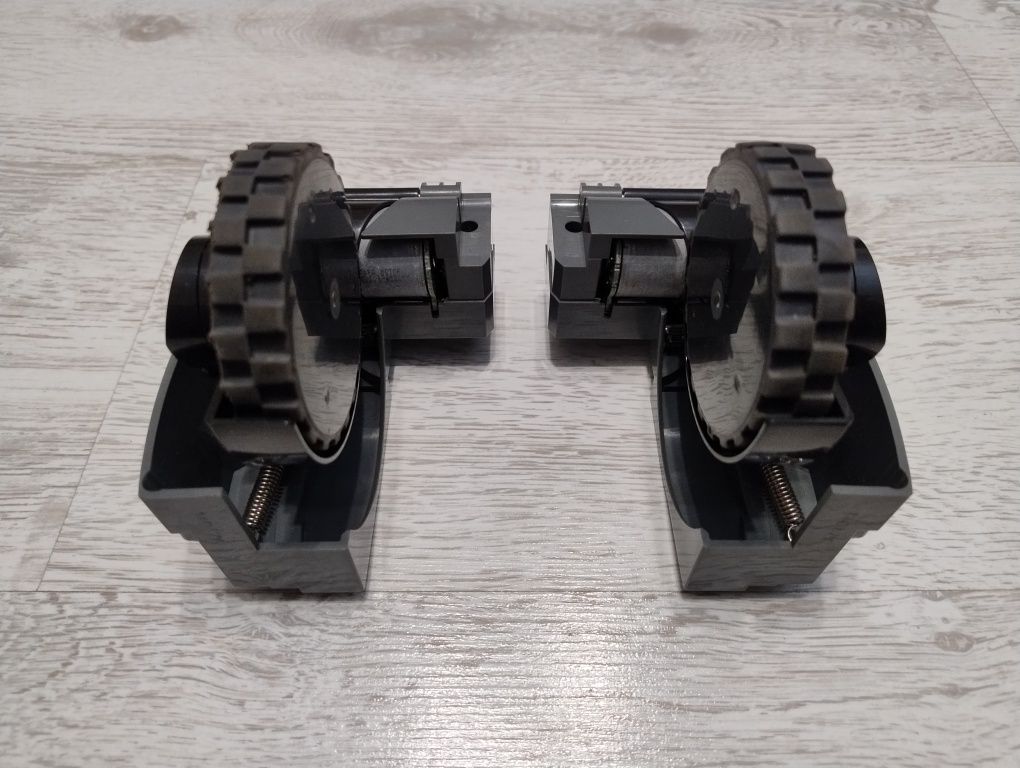 Moduł koła lewego ,L` + Moduł koła prawego ,R` Irobot Roomba 880