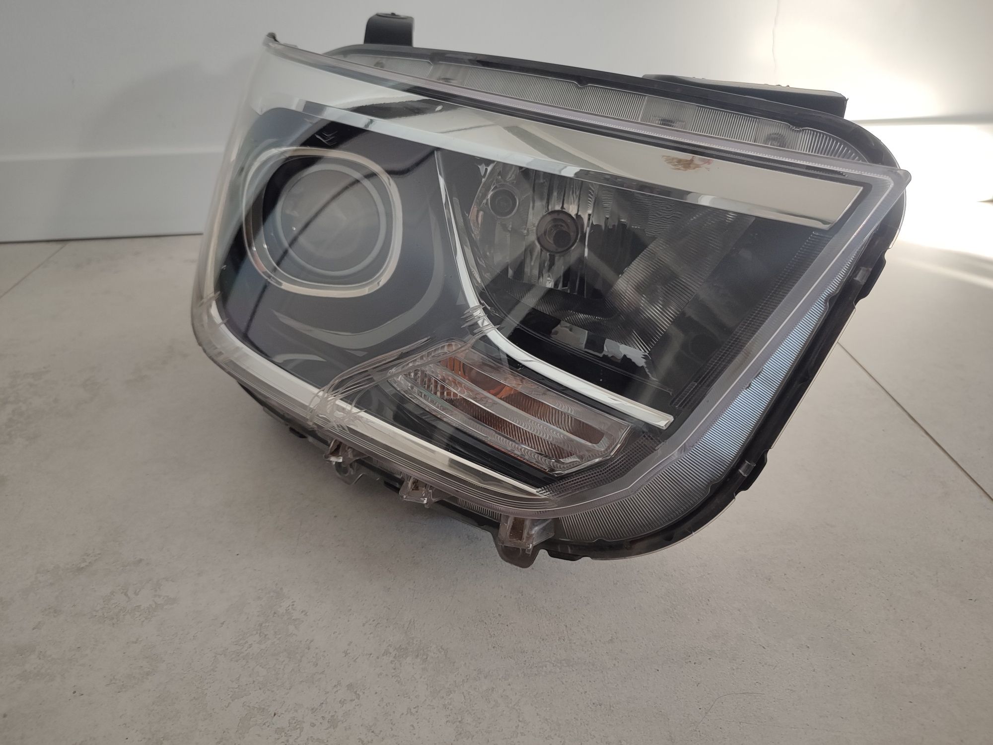 Lampa Reflektor Prawy Przód Hyundai H1 II 2 Lift 18r Oryginał