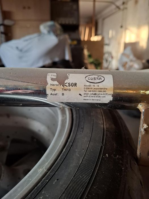 Kangur orurowanie przednie